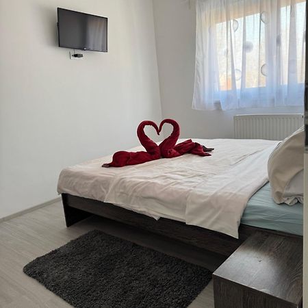 Mirabella Apartman Siófok Buitenkant foto