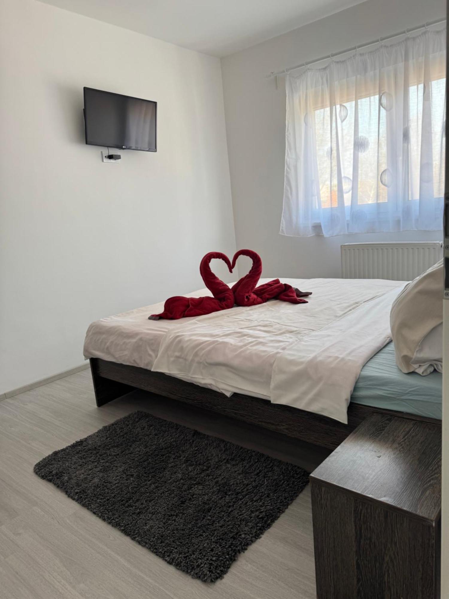 Mirabella Apartman Siófok Buitenkant foto